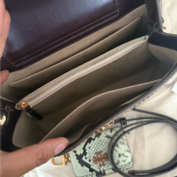 New 900+! Tory Burch BRITTEN SMOOTH SATCHEL & Matching Wallet TEMPRANILLO / Gold - Picture 14 of 15